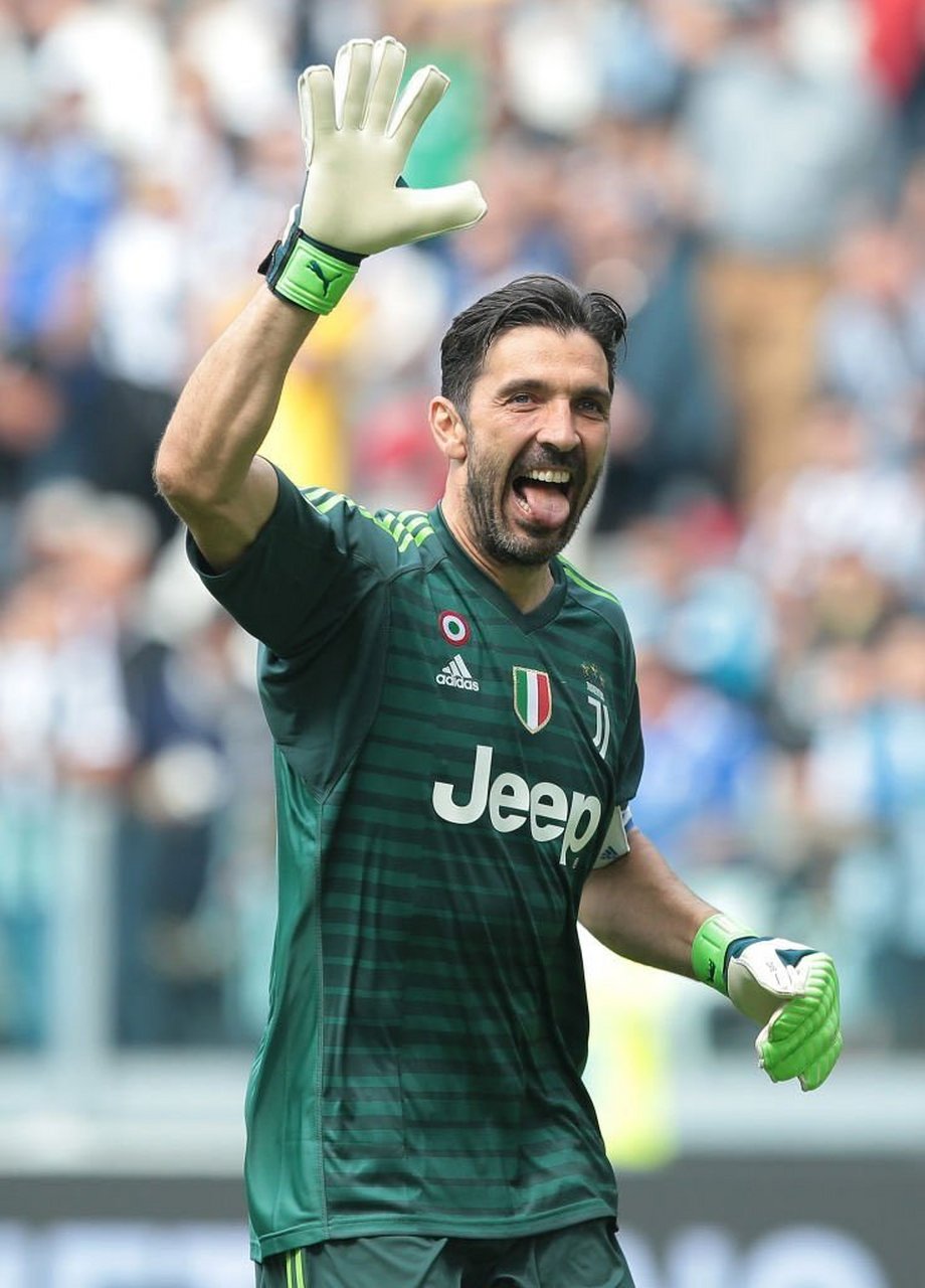 关于布冯受伤情况近日曝光，或需休战数周的信息