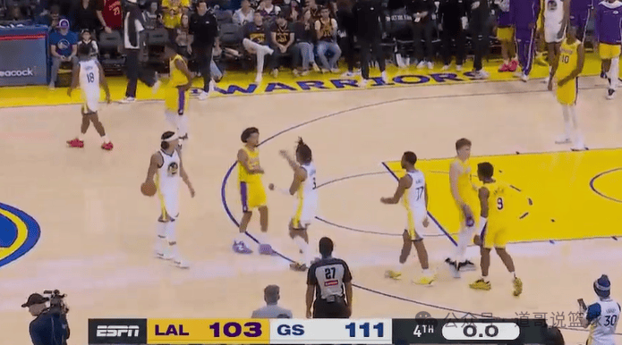 半岛体育网站-勇士不敌活塞，遭遇两连败