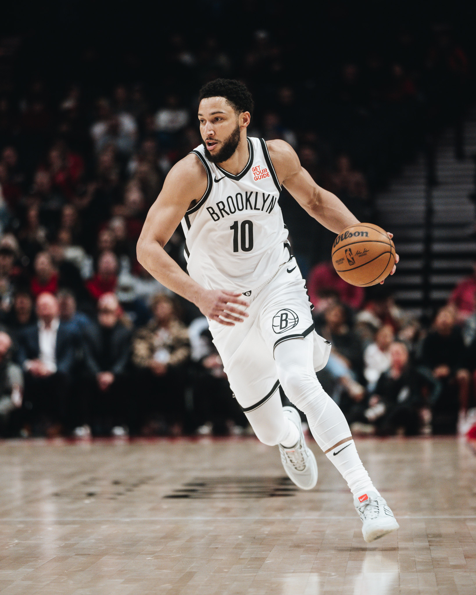 篮网大将受伤,影响球队战绩 篮网大将受伤,影响球队战绩