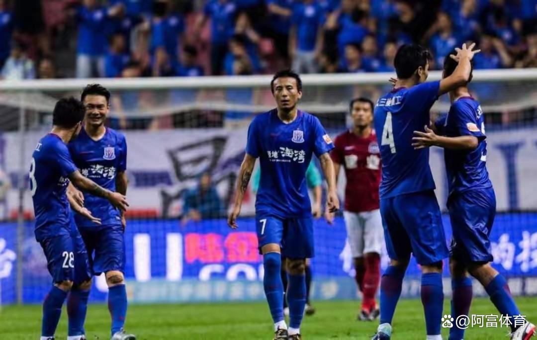 战术对抗：上海申花队对河南队寻求突破的简单介绍