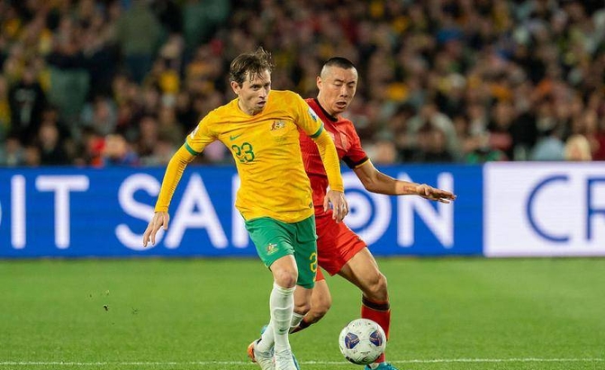 关于澳大利亚队球员突发伤病，引起关注和担忧的信息