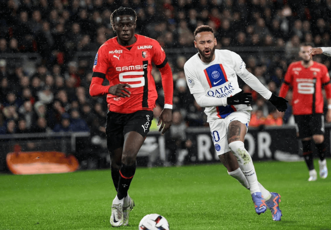 半岛体育官网-巴黎圣日耳曼客战昂热，力争三分